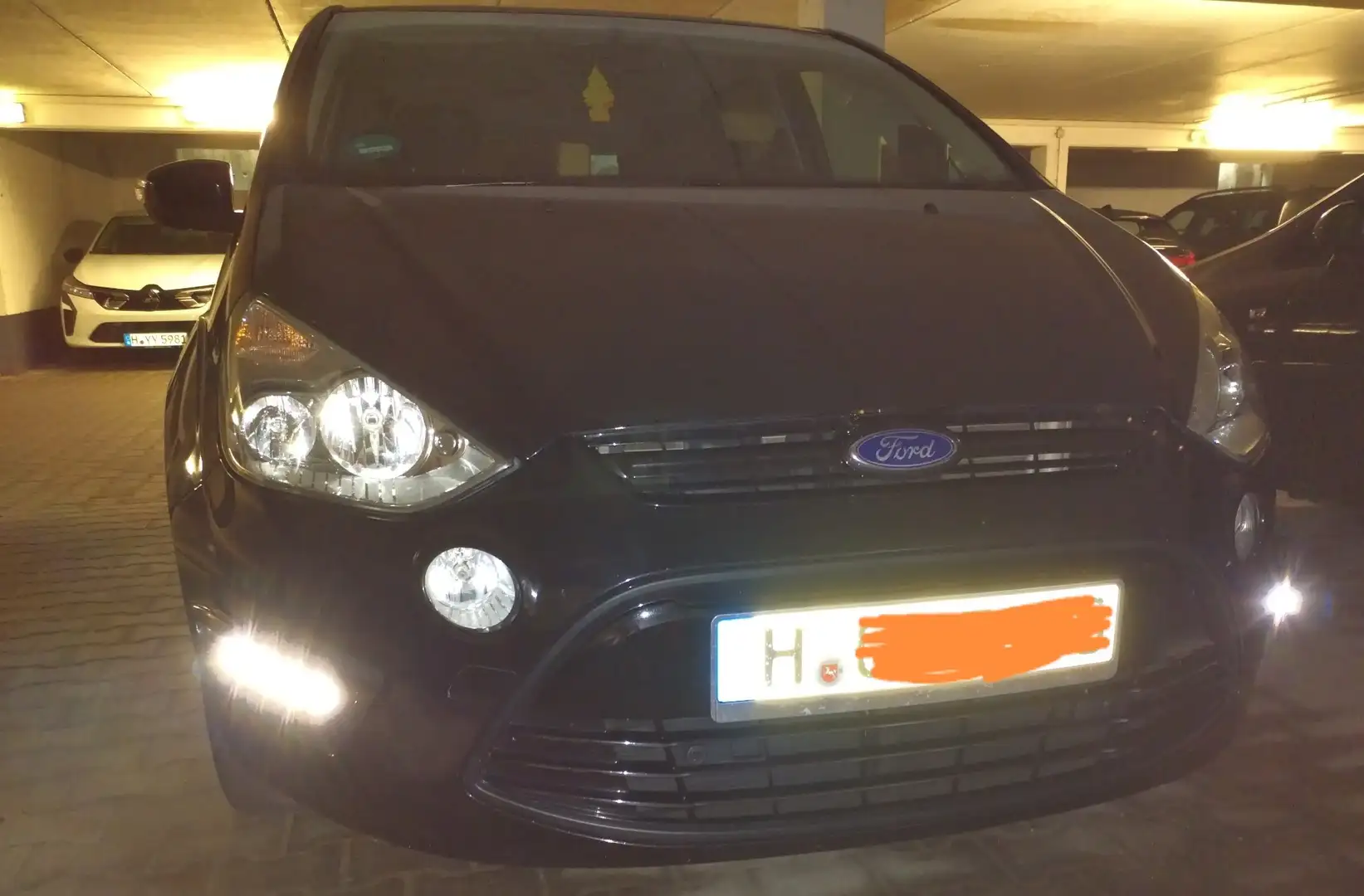 Ford S-Max 2.0 TDCi DPF Titanium - 1