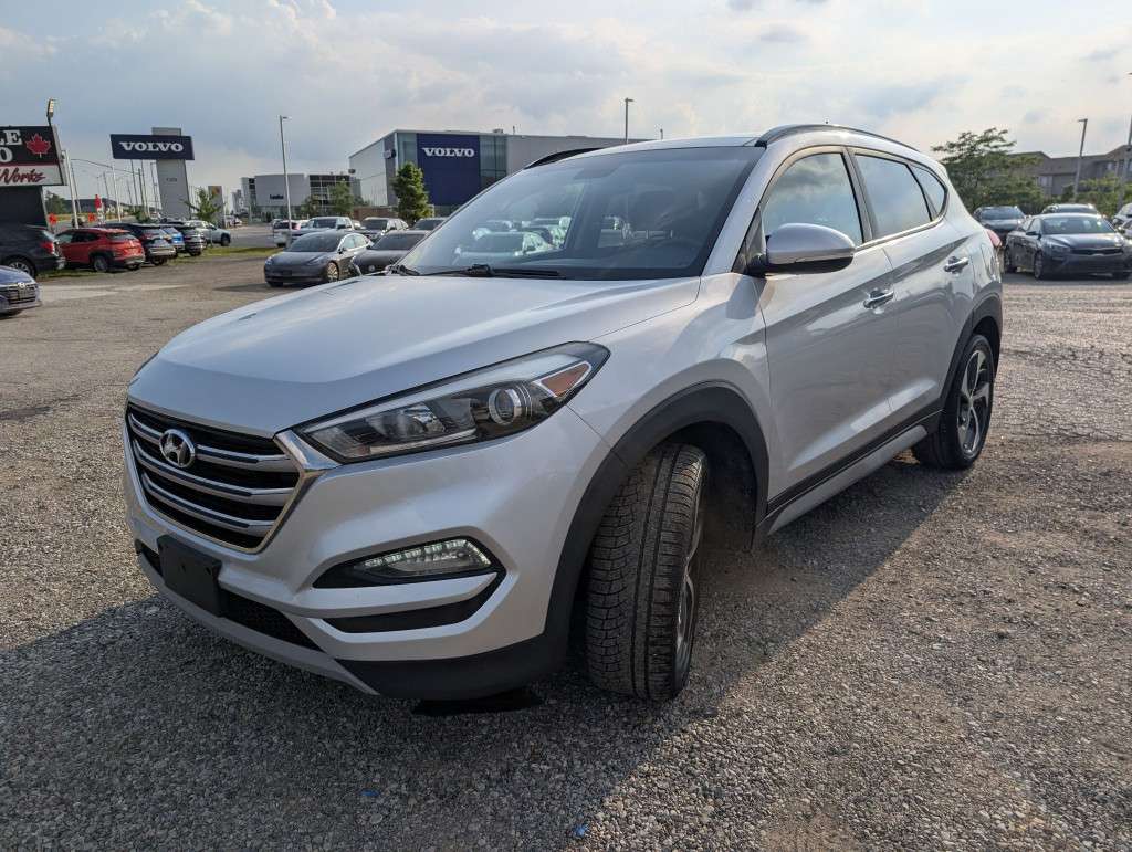 2017 Hyundai Tucson SE AWD | LEATHER | SUNROOF | CAMERA | HTD SEATS — снимка 2