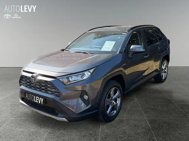Toyota RAV4 view 2