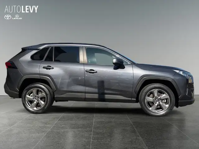 Toyota RAV4 view 7