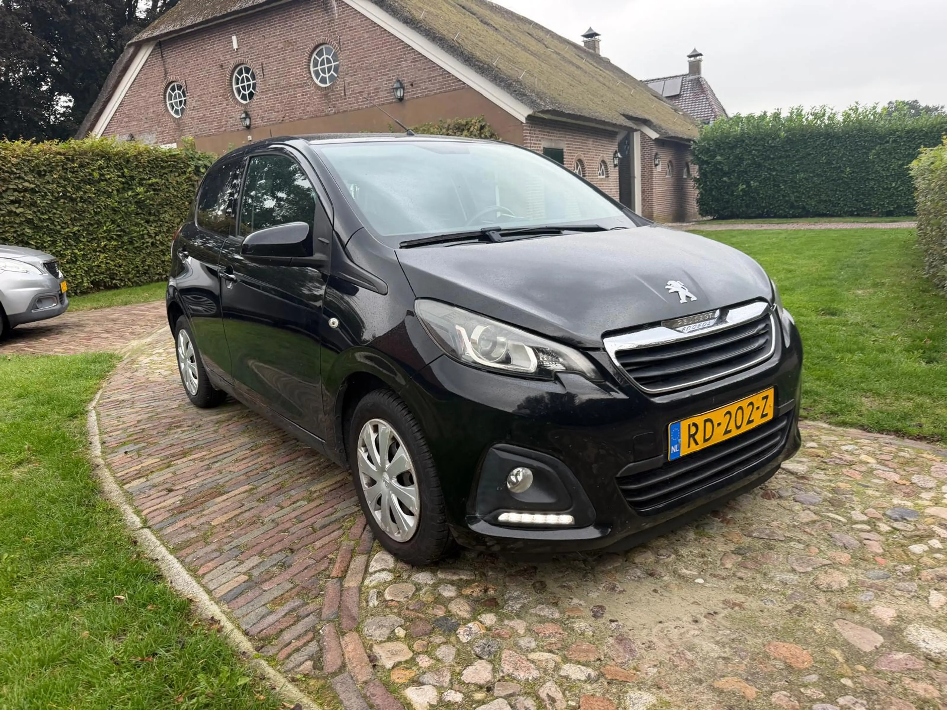 Peugeot 108 1.0 e-VTi Active-airco-NL auto- — photo 6
