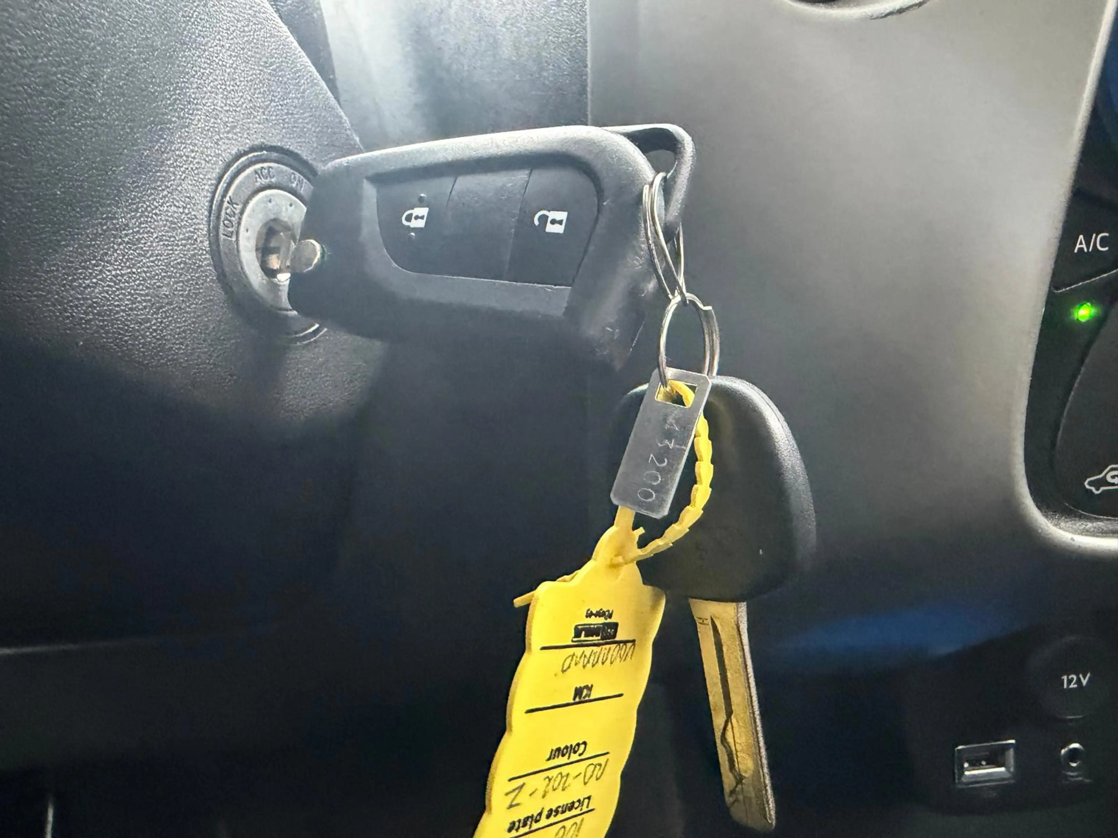 Peugeot 108 1.0 e-VTi Active-airco-NL auto- — photo 12