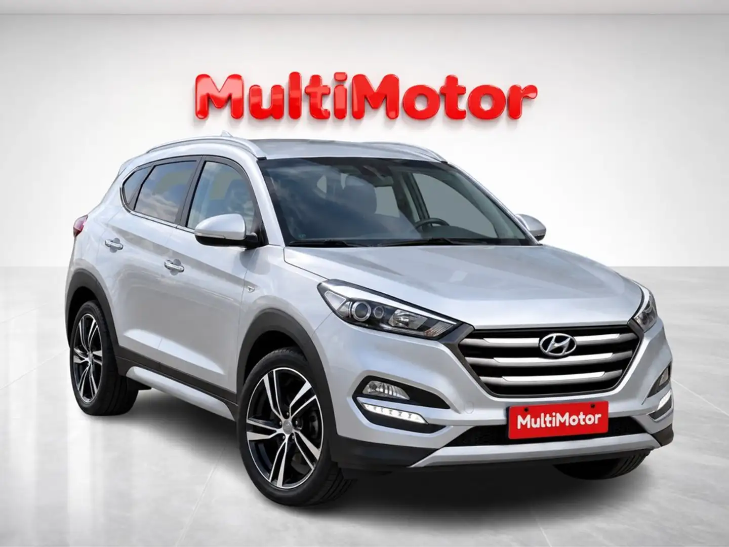 Hyundai TUCSON 1.6 GDi BlueDrive Essence 4x2 Gris - 2