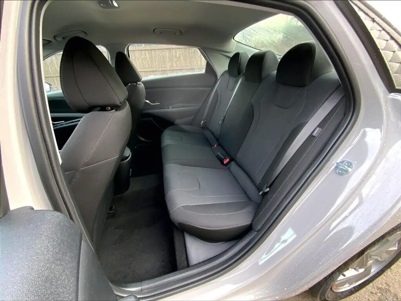 Hyundai ELANTRA снимка Hyundai ELANTRA