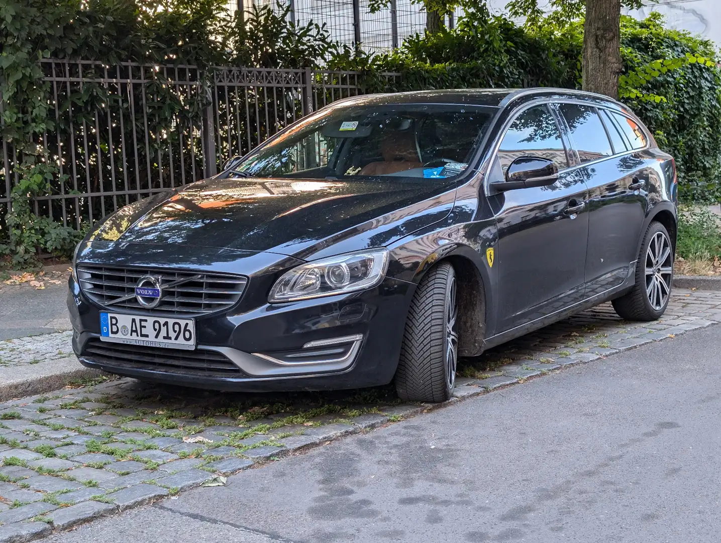 Volvo V60 Summum Schwarz - 1