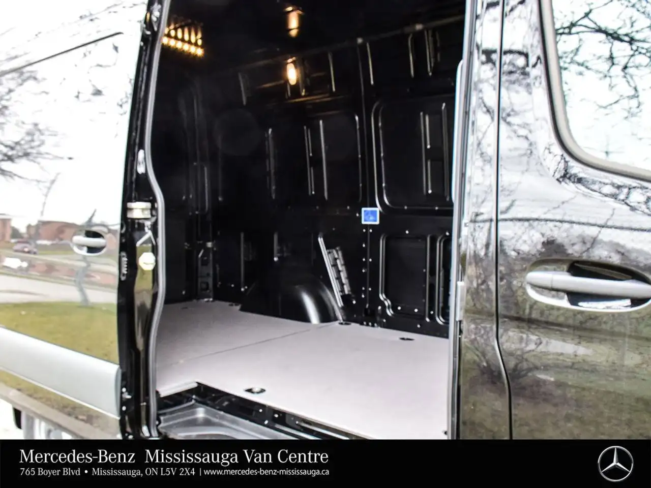 Mercedes-Benz Sprinter снимка Mercedes-Benz Sprinter