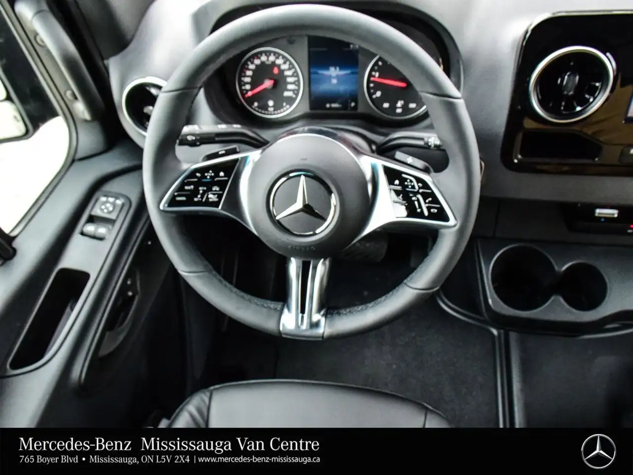 Mercedes-Benz Sprinter снимка Mercedes-Benz Sprinter