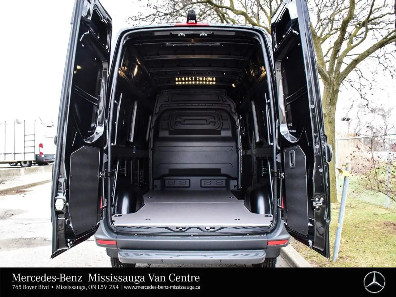 Mercedes-Benz Sprinter снимка Mercedes-Benz Sprinter