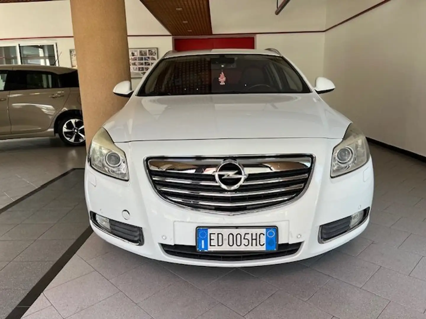 Opel Insignia Sports Tourer 2.0 cdti Cosmo 160cv auto Bianco - 2