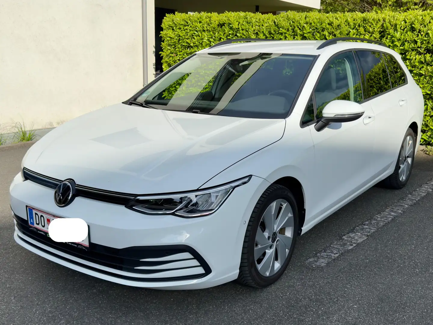 Volkswagen Golf Variant VW Golf 8 Variant 1.5 TSI Life OPF, 131 PS, 6‑Gang, 06/2021 – sehr gepflegt Weiß - 2