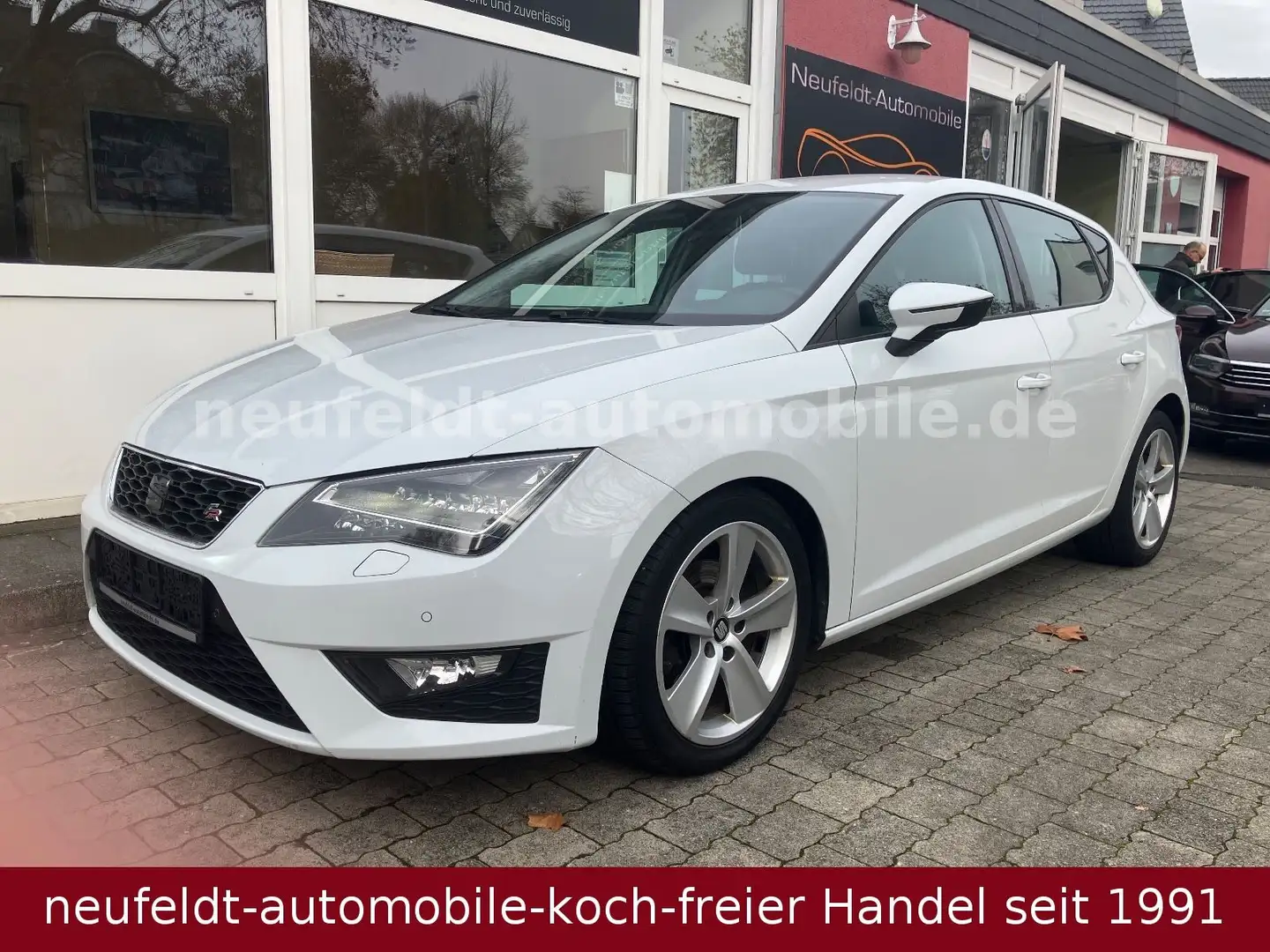 SEAT Leon FR Weiß - 1