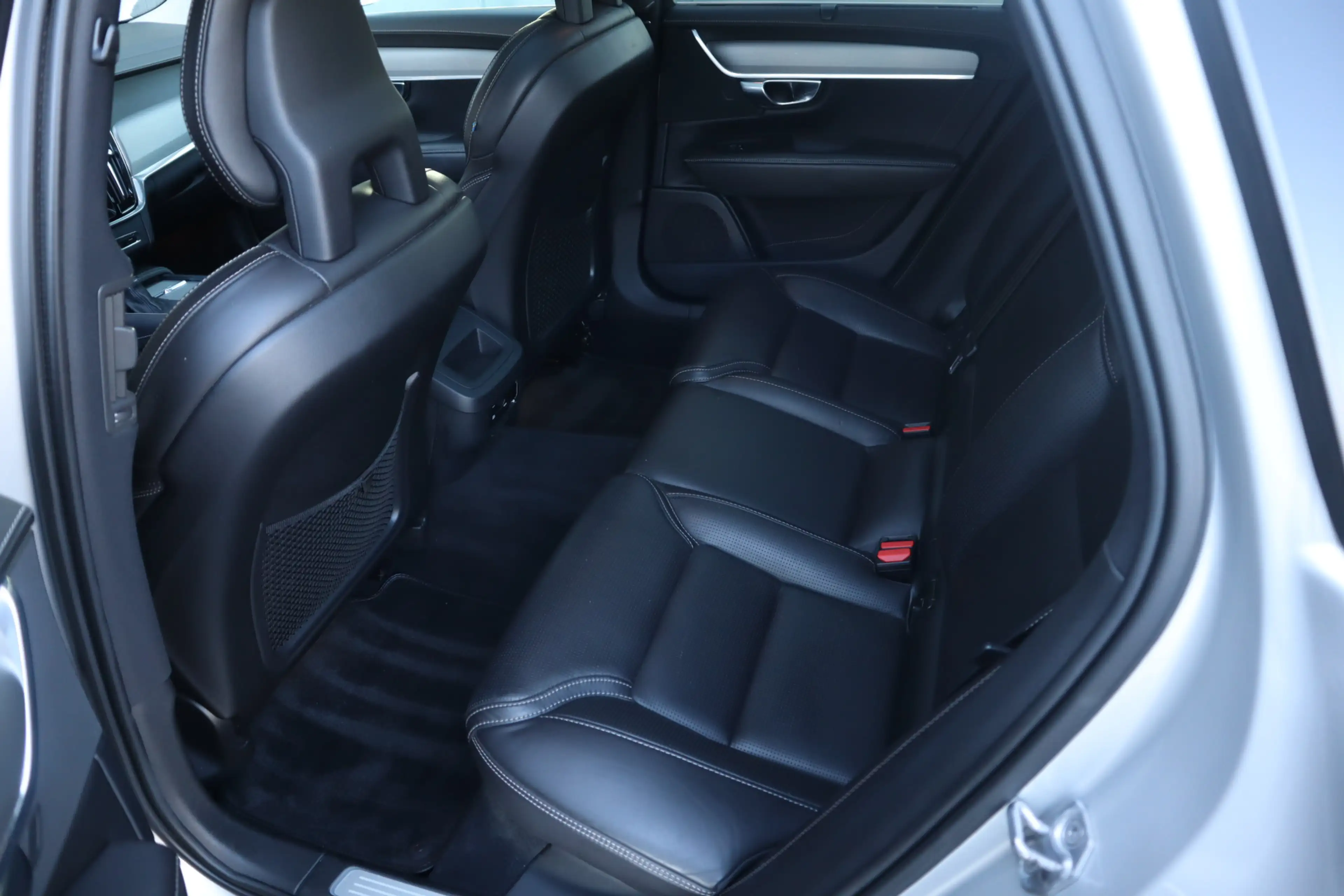 Volvo V90 2.0 T5 Inscription | Pano | Stoelkoeling | Massage — photo 39