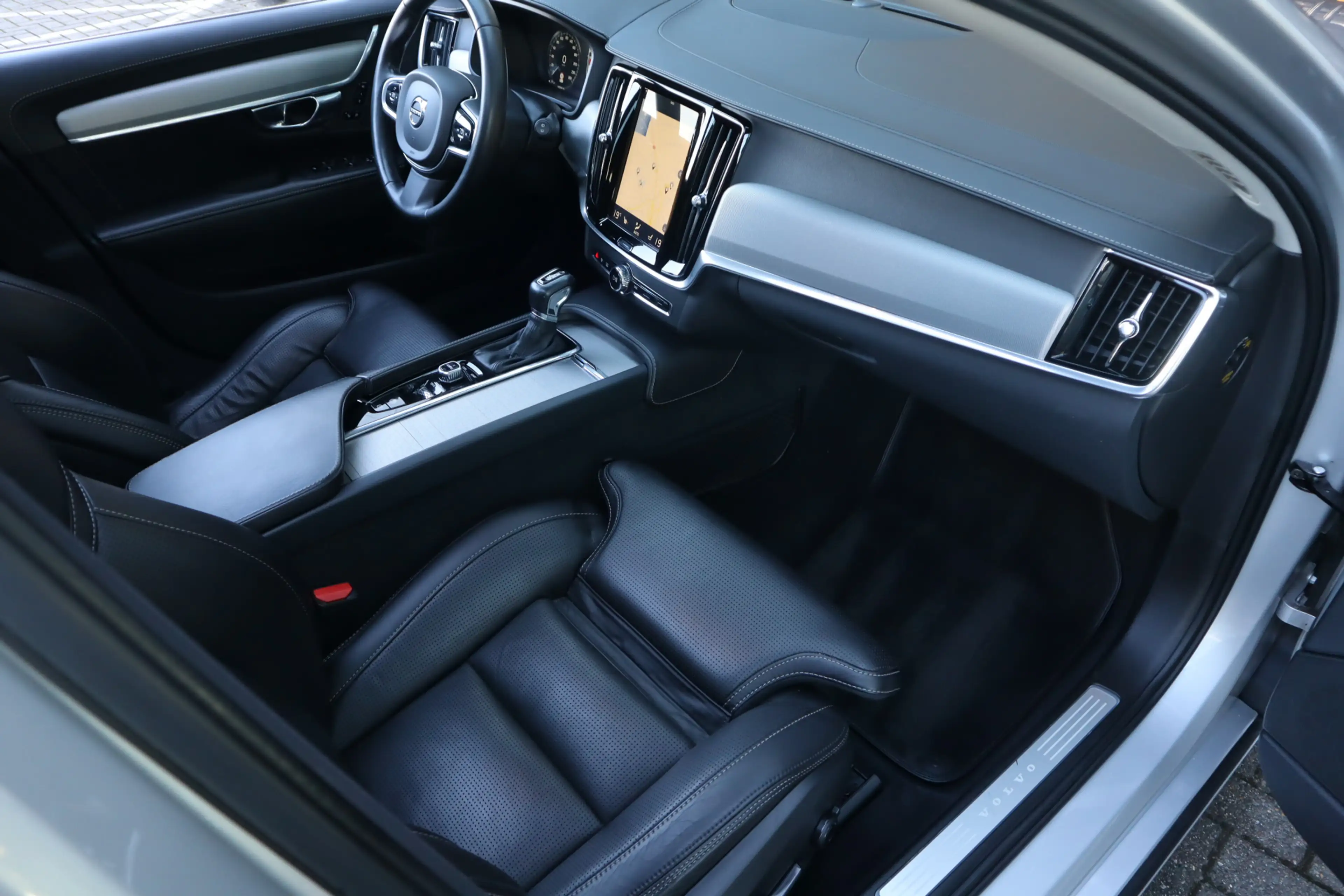 Volvo V90 2.0 T5 Inscription | Pano | Stoelkoeling | Massage — photo 5
