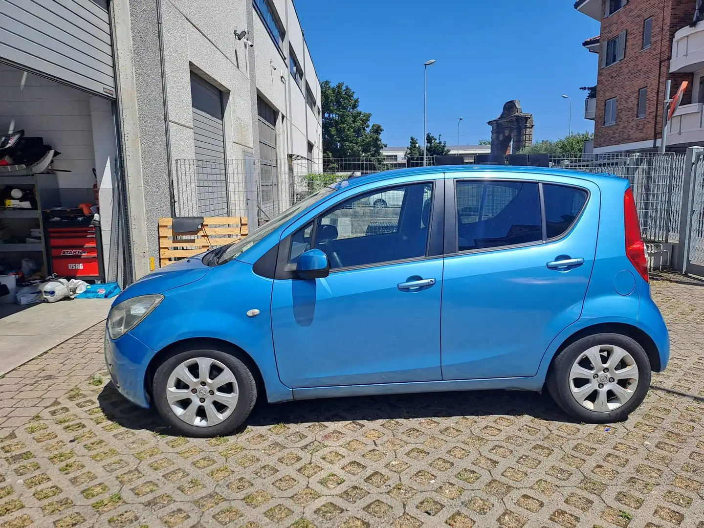 Opel Agila Agila 1.2 16v Enjoy Gpl-tech 86cv Niebieski - 1