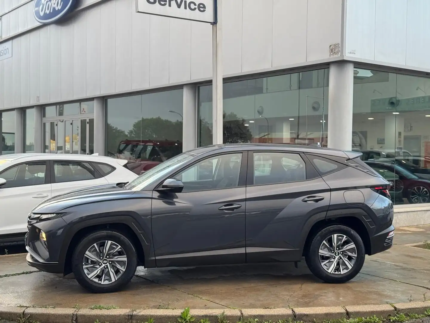 Hyundai TUCSON 1.6 TGDI Klass 4x2 Gris - 2