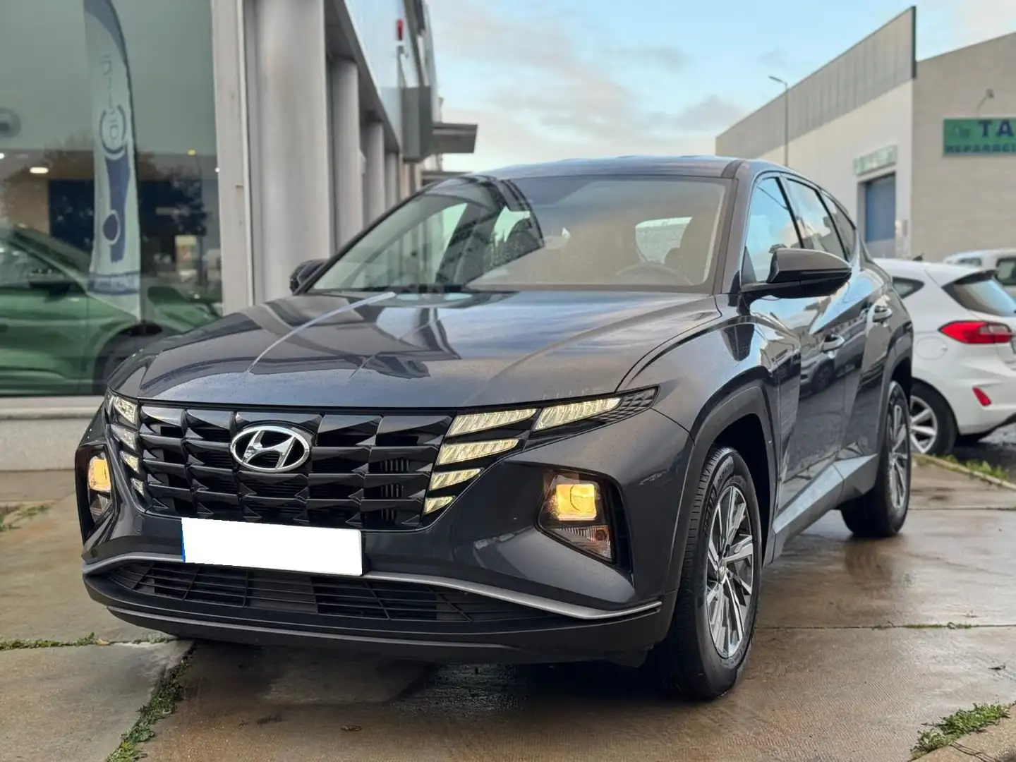 Hyundai TUCSON 1.6 TGDI Klass 4x2 Gris - 1