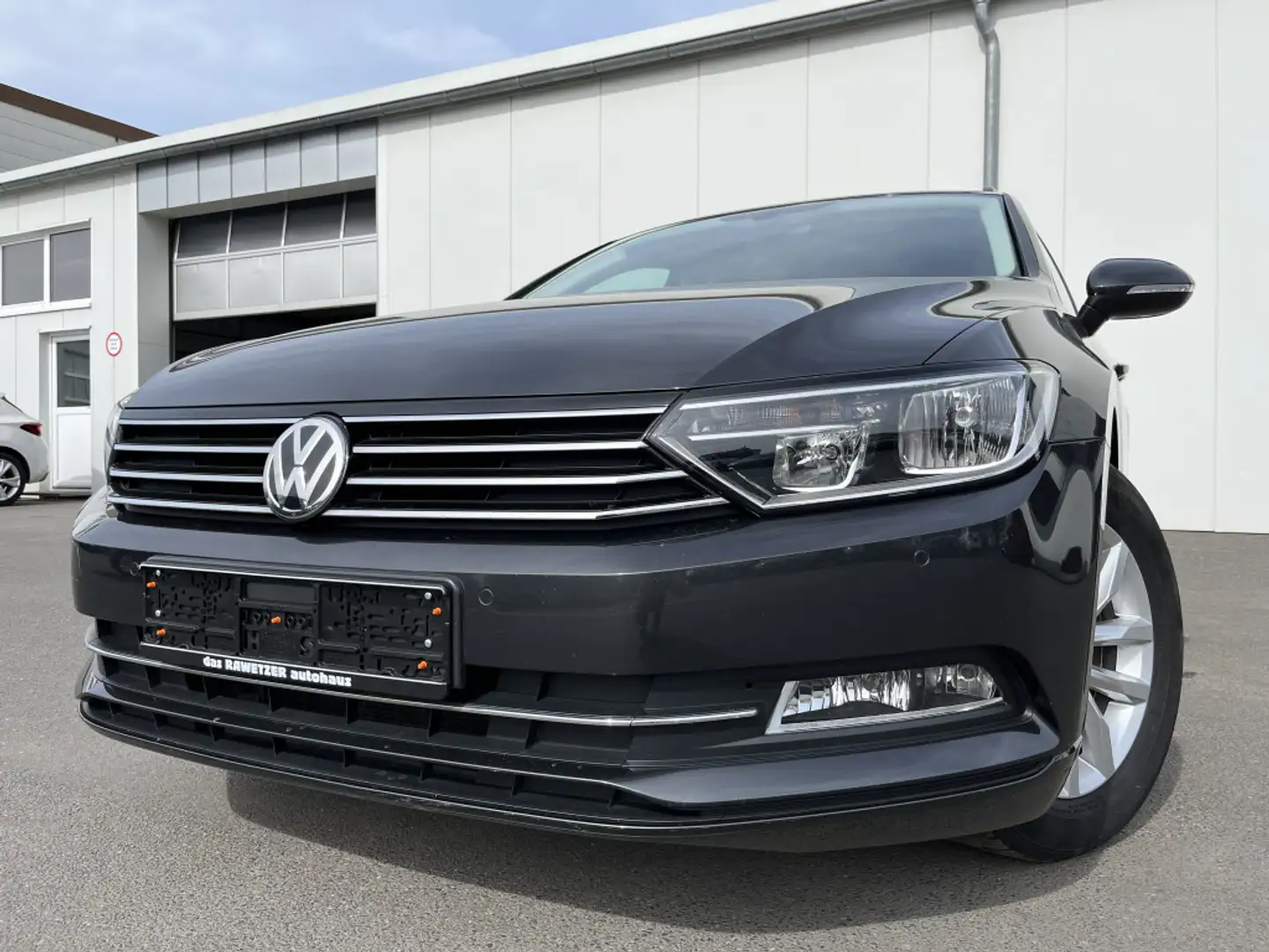 Volkswagen Passat Variant 1.5 TSI Comfortline 207€ o. Anzahlung Navi ACC S Grau - 1