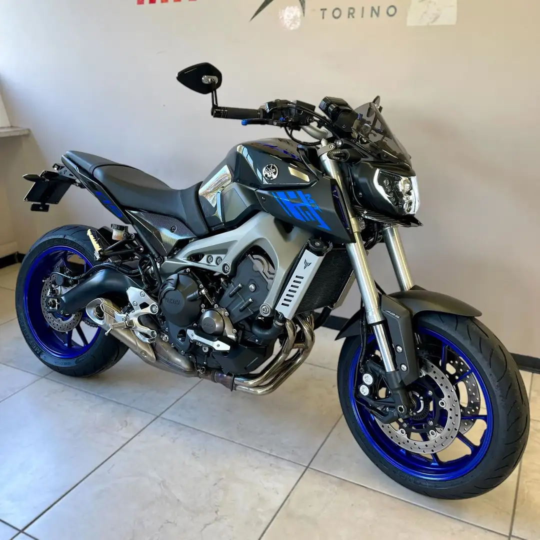 Yamaha MT-09 - 1