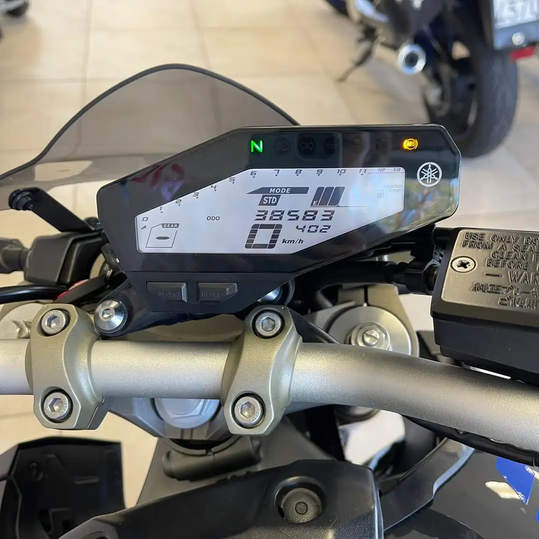Yamaha MT-09 - 2