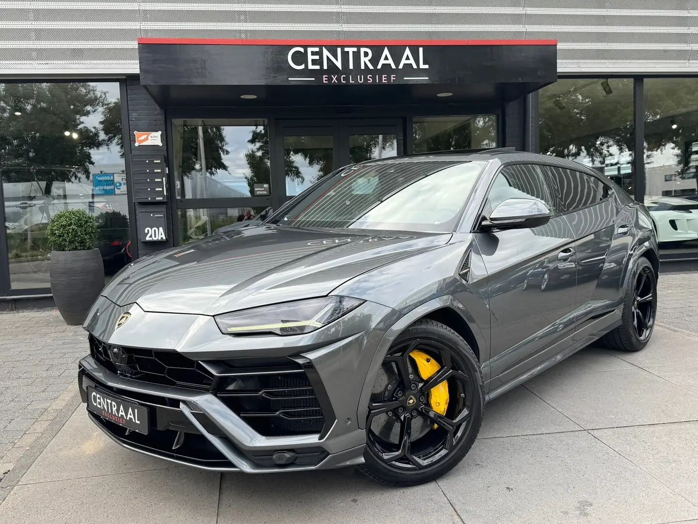 Lamborghini Urus 4.0 V8|Pano|Keramisch|B&O|Massage|Luchtvering|360C Grijs - 1