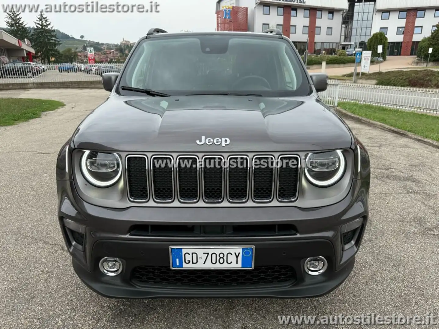 Jeep Renegade 1.6 Mjt 130 CV Limited Gris - 2