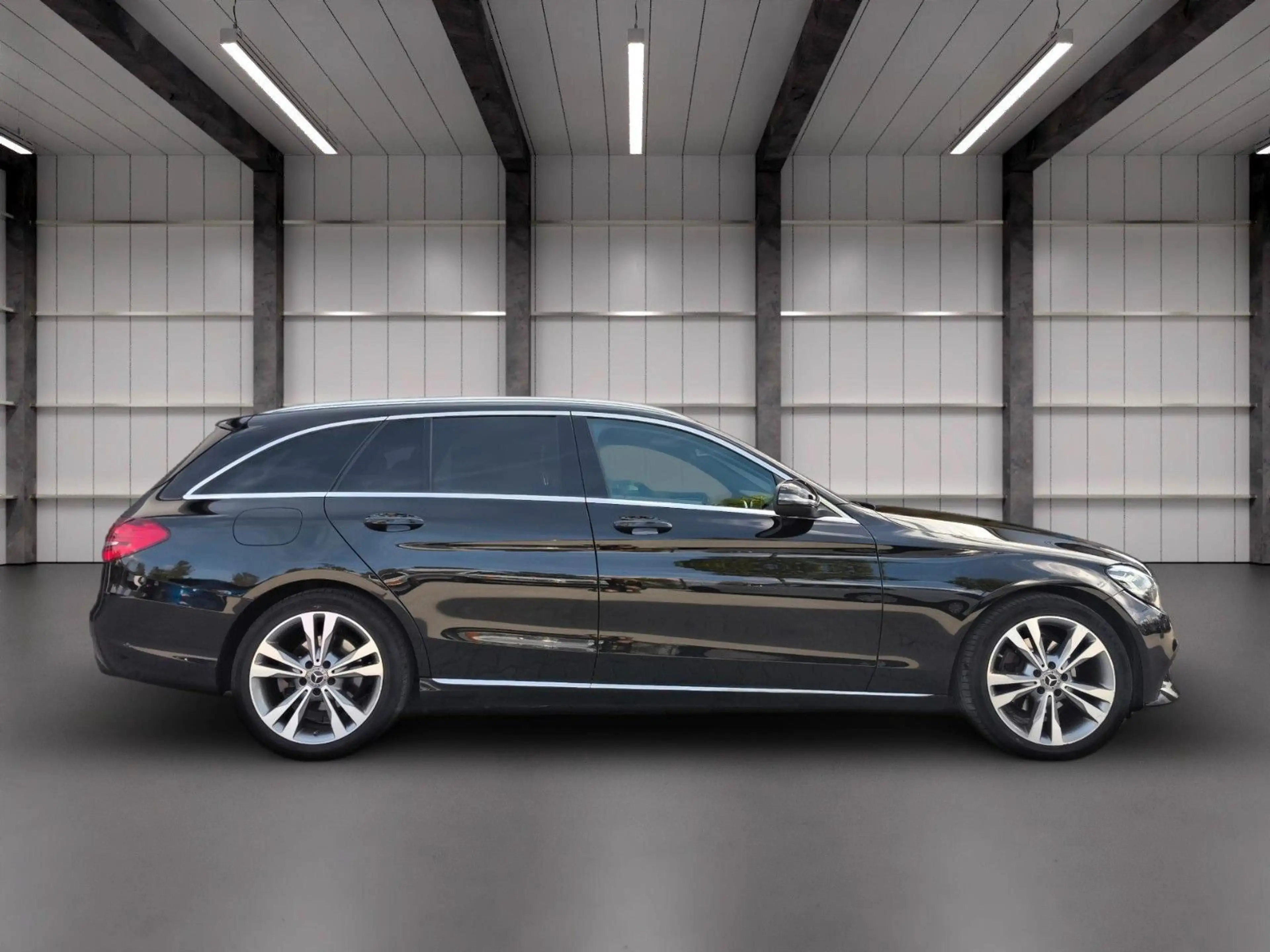 Mercedes-Benz C 200 d T AVANTG NAVI LED LEDER MWST — photo 7
