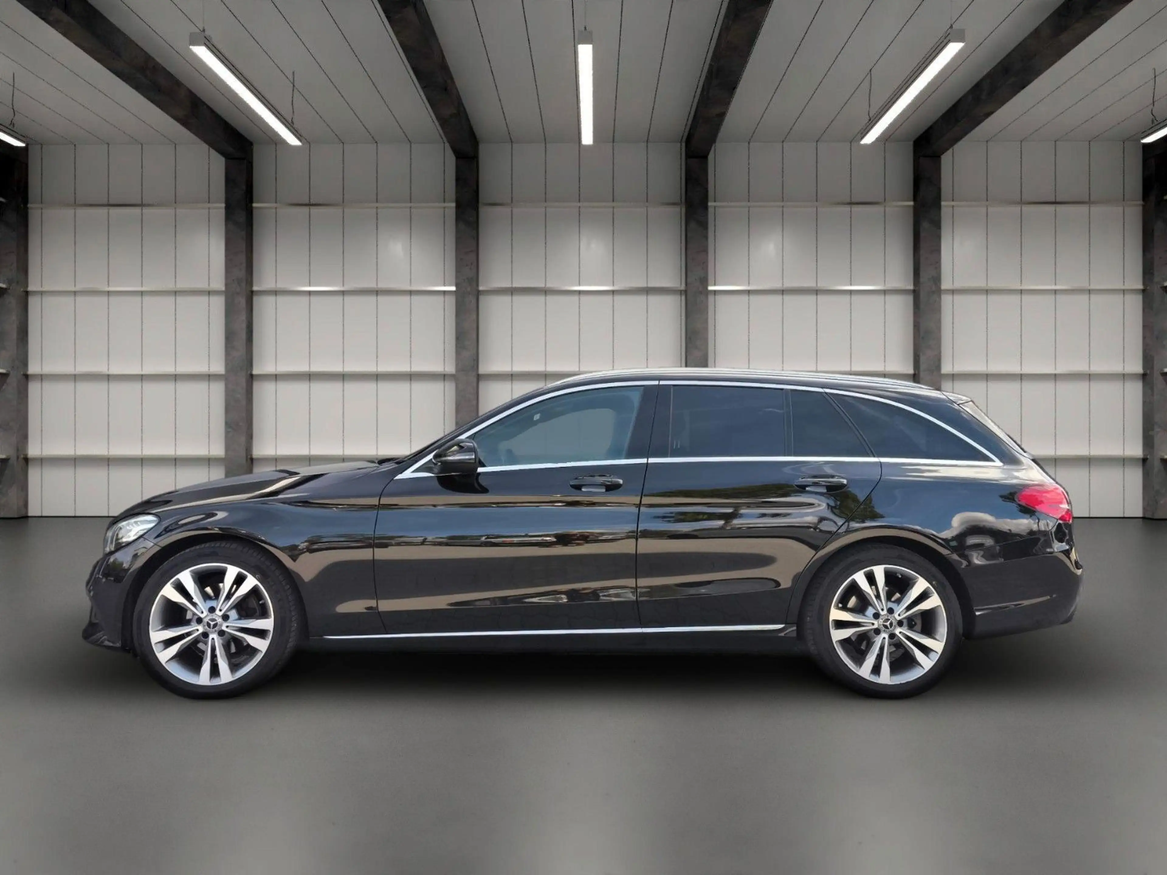 Mercedes-Benz C 200 d T AVANTG NAVI LED LEDER MWST — photo 3