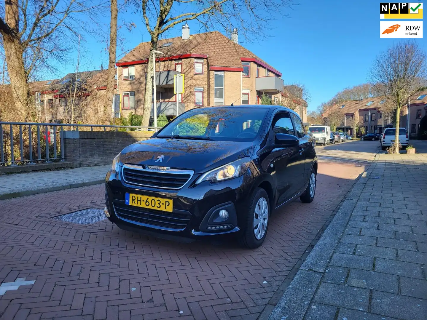 Peugeot 108 Tweede eigenaar / bouwjaar 2017 / airco / leuke au Schwarz - 1