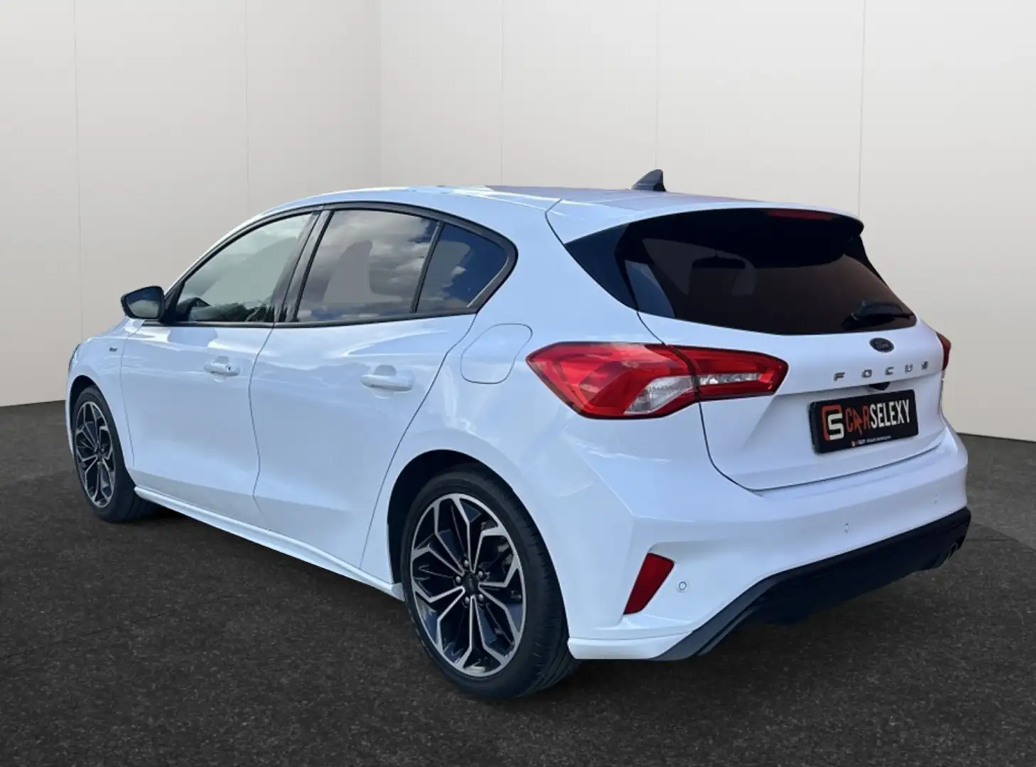 Ford Focus 1.0 EcoBoost Hybride ST Line 125PK 18" velgen Full Bianco - 2