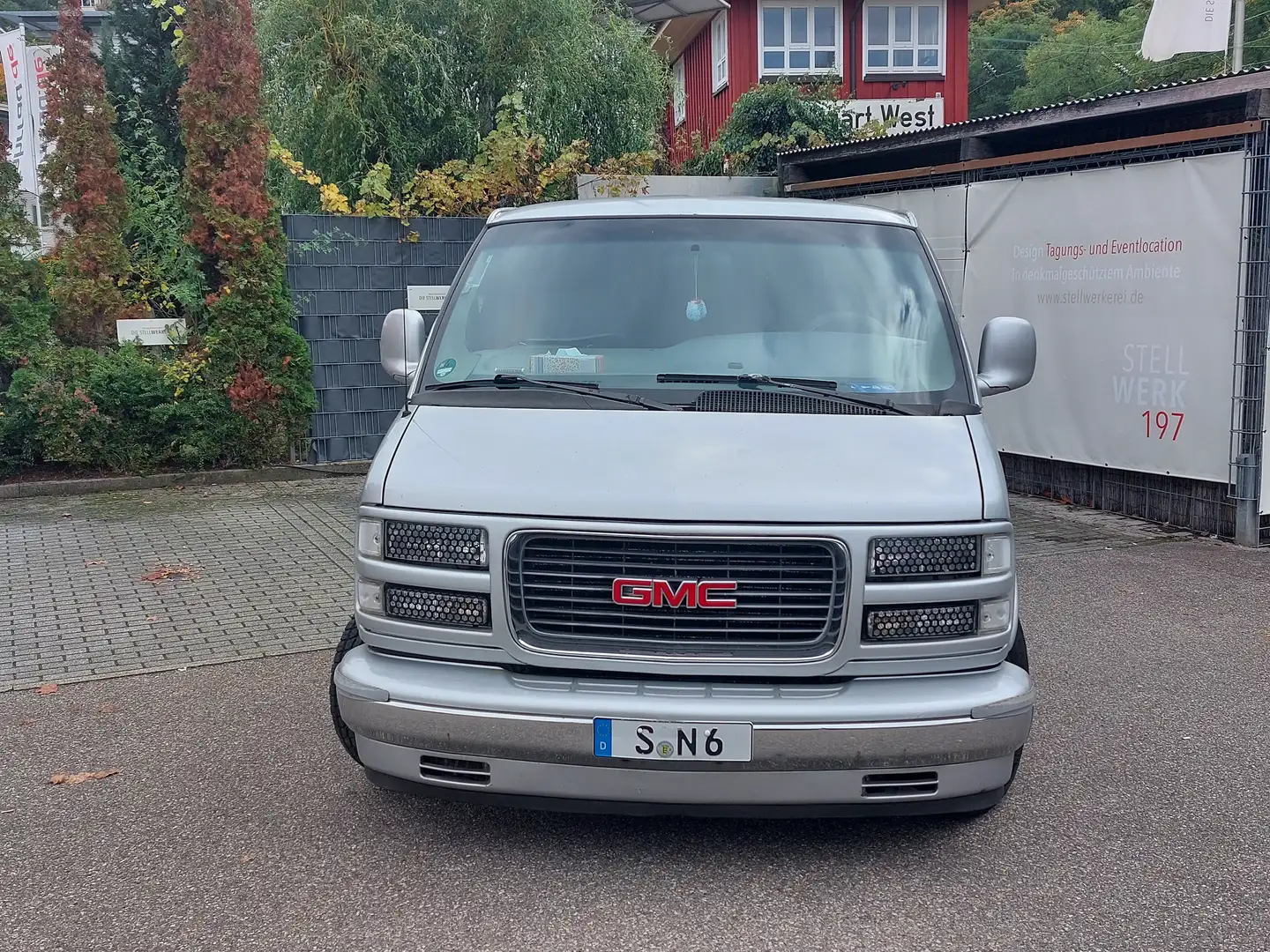 GMC Savana RV G1500 V8 Motor Argintiu - 1