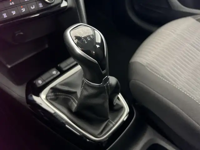 Opel Corsa view 13