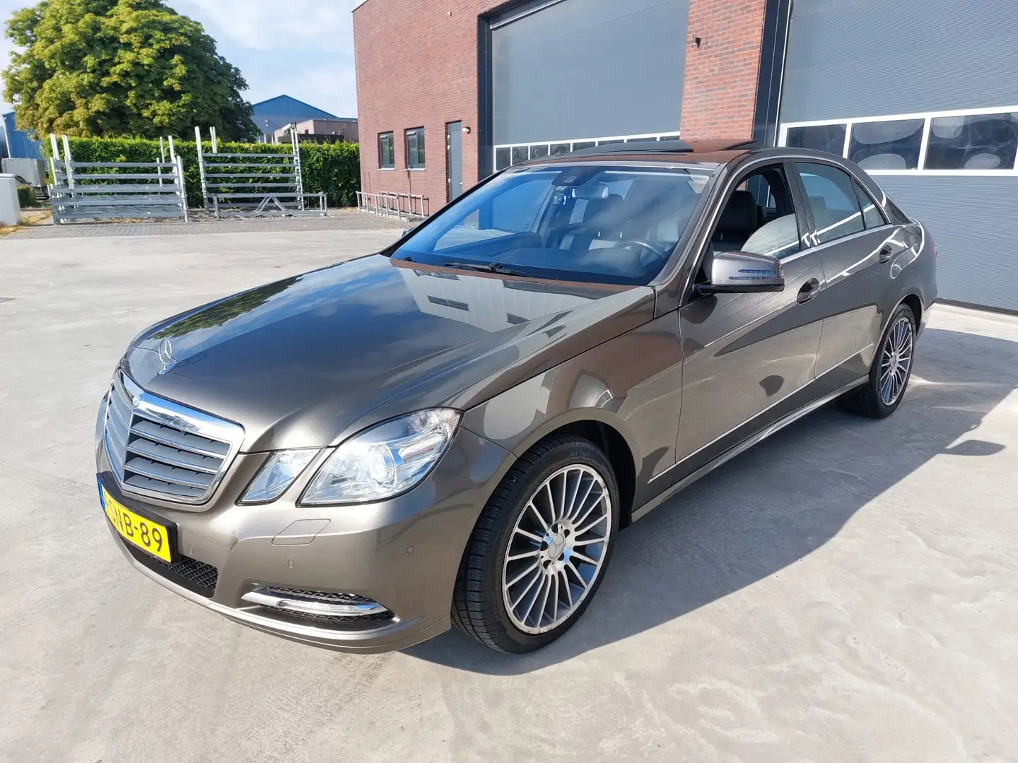 Mercedes-Benz E 300 CDI BlueTEC HYBRID Premium Edition LEER/SCHUIFKANT Grijs - 2