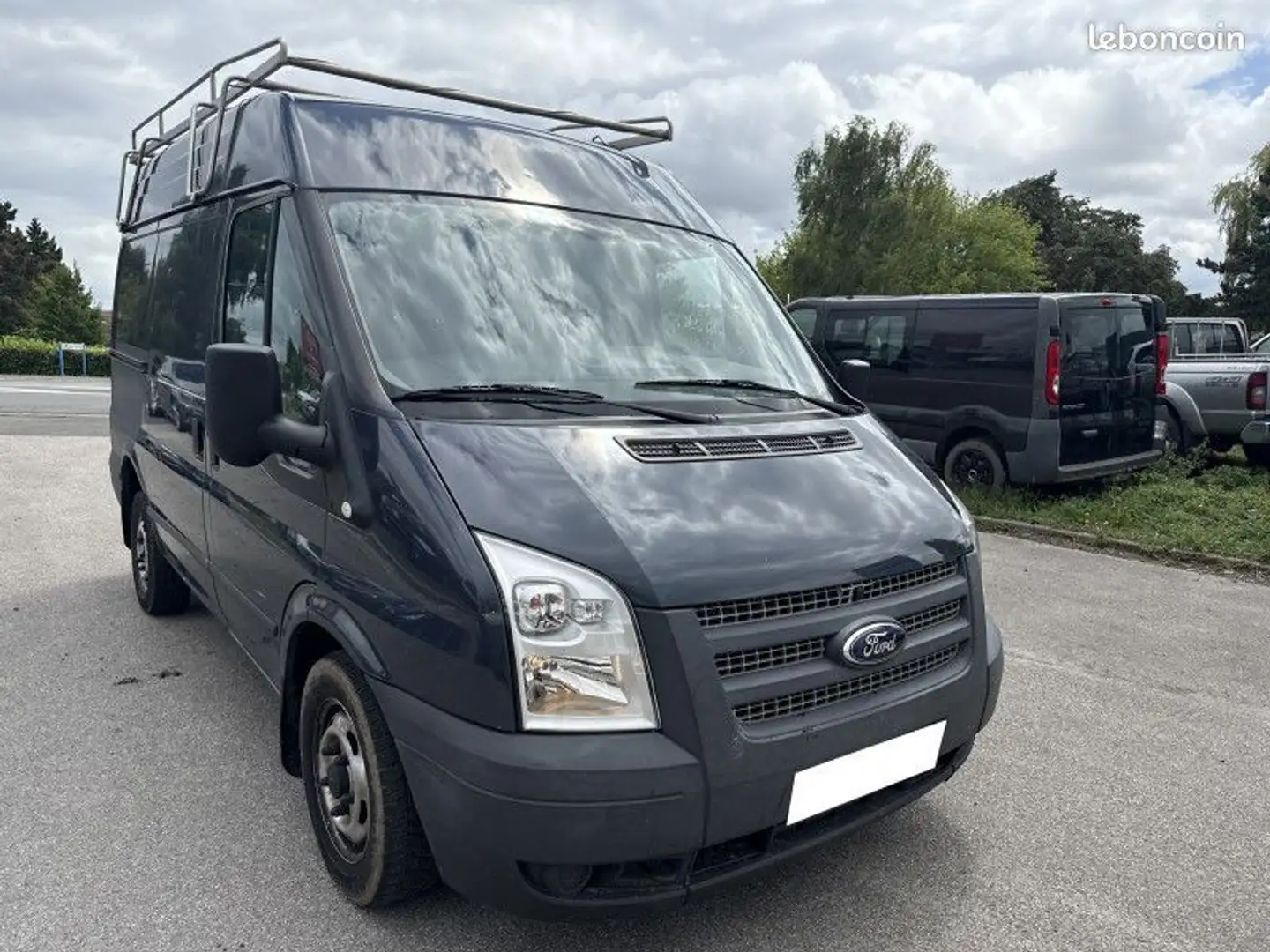 Ford Transit FG 300L 2.2 TDCI 100CH TRACTION Gri - 2