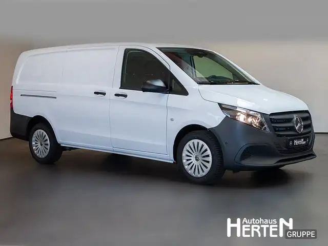 Mercedes-Benz Vito view 3