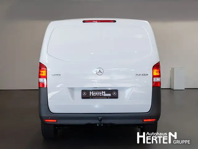 Mercedes-Benz Vito view 4