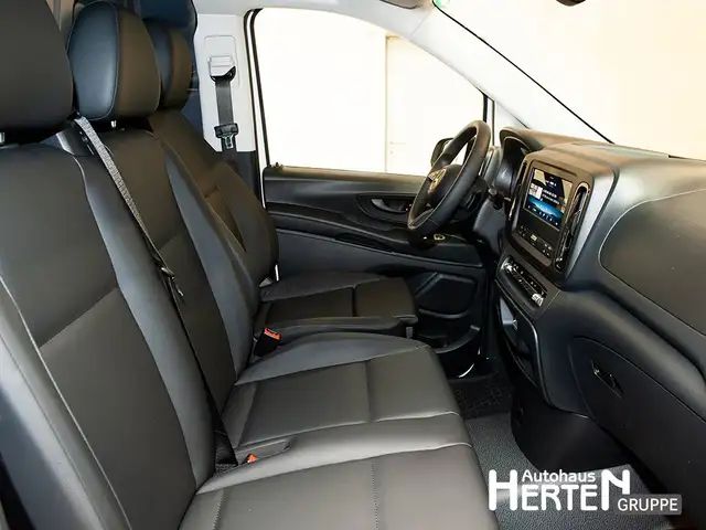 Mercedes-Benz Vito view 6