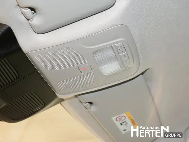 Mercedes-Benz Vito view 11