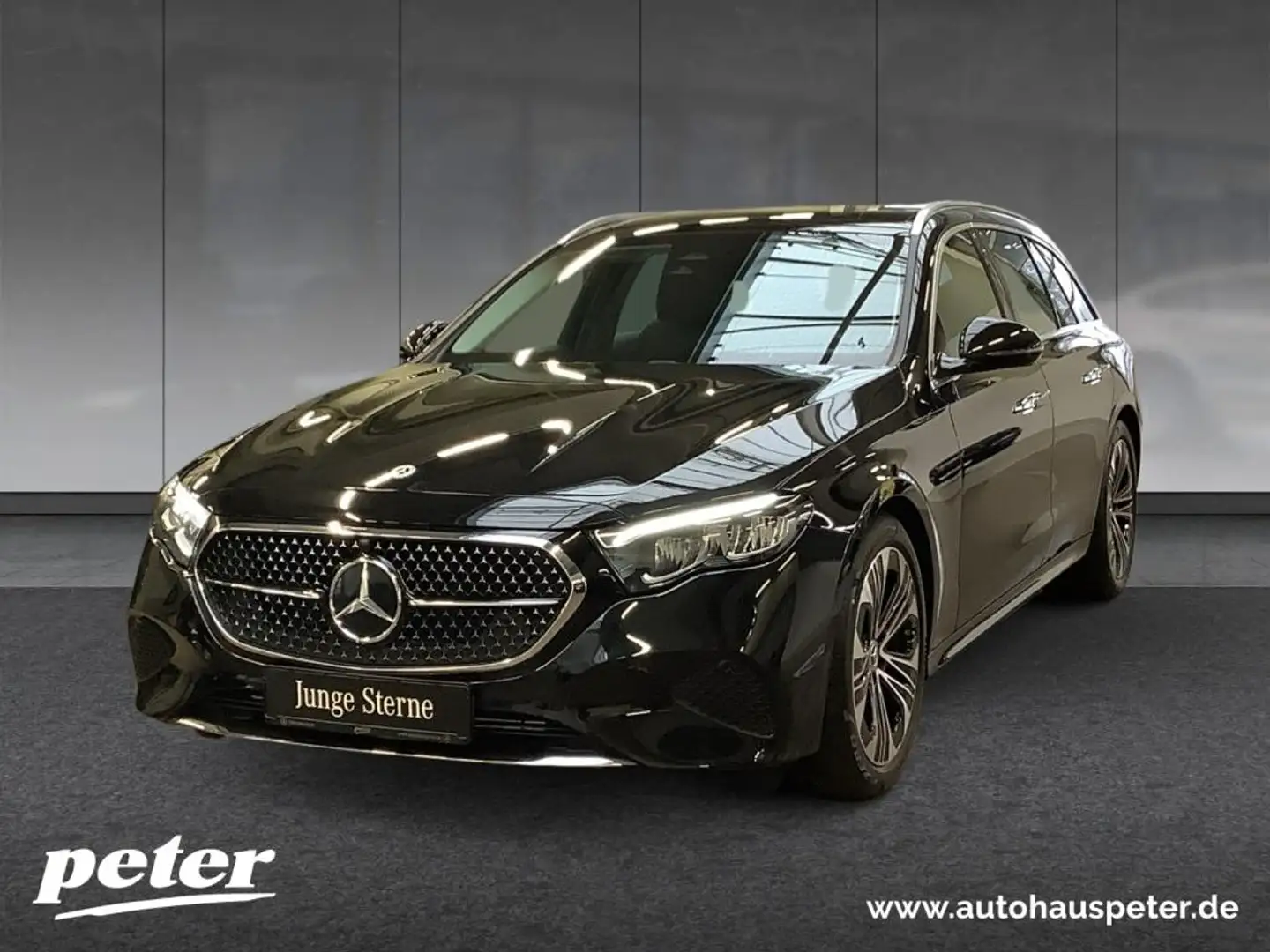 Mercedes-Benz E 220 d T Avantgarde/LED/Panorama-SD/Distronic/ crna - 1