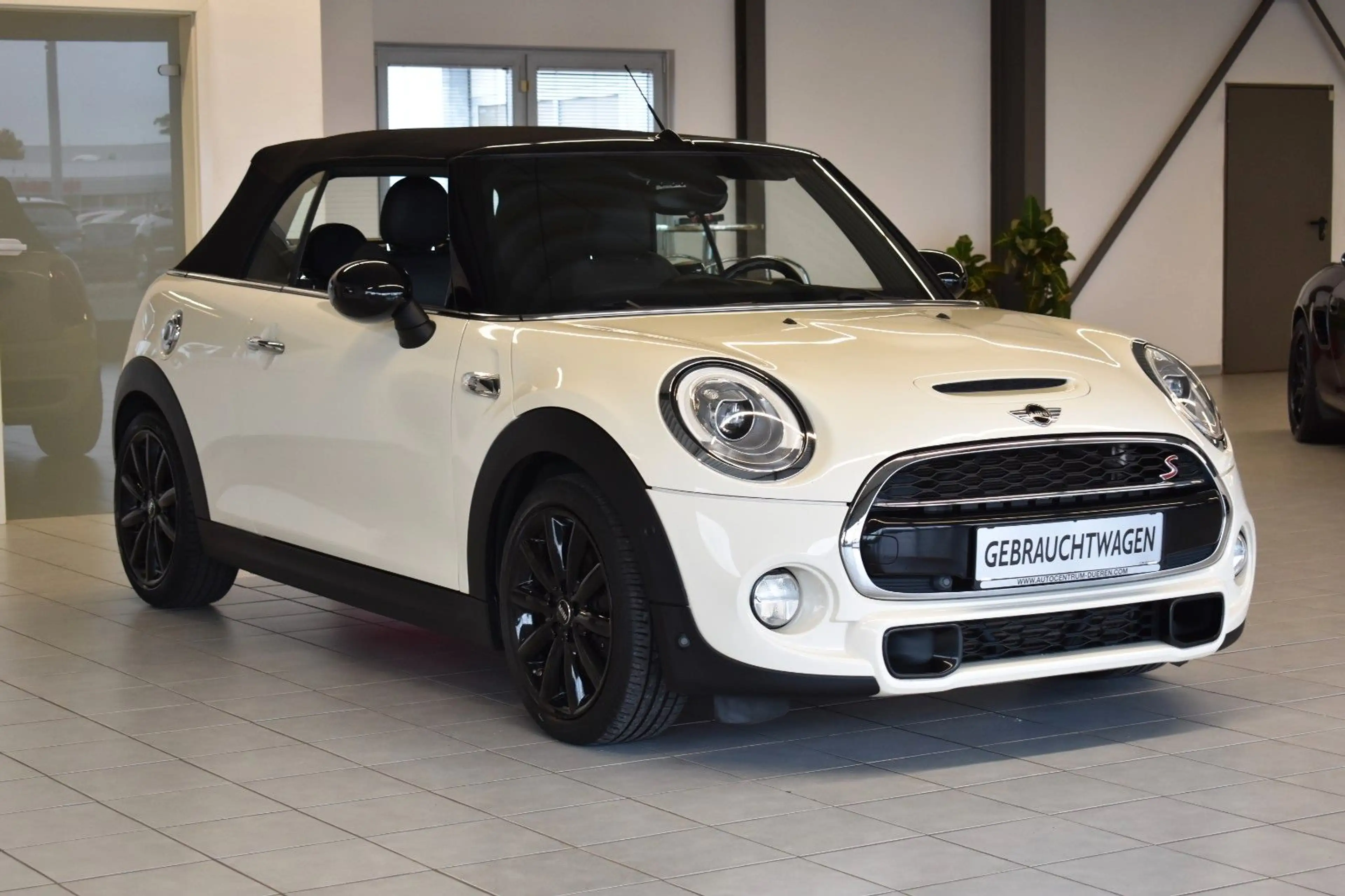 MINI Cooper S Cabrio/LED/CHILLI/NAVI/CAM/ — photo 2