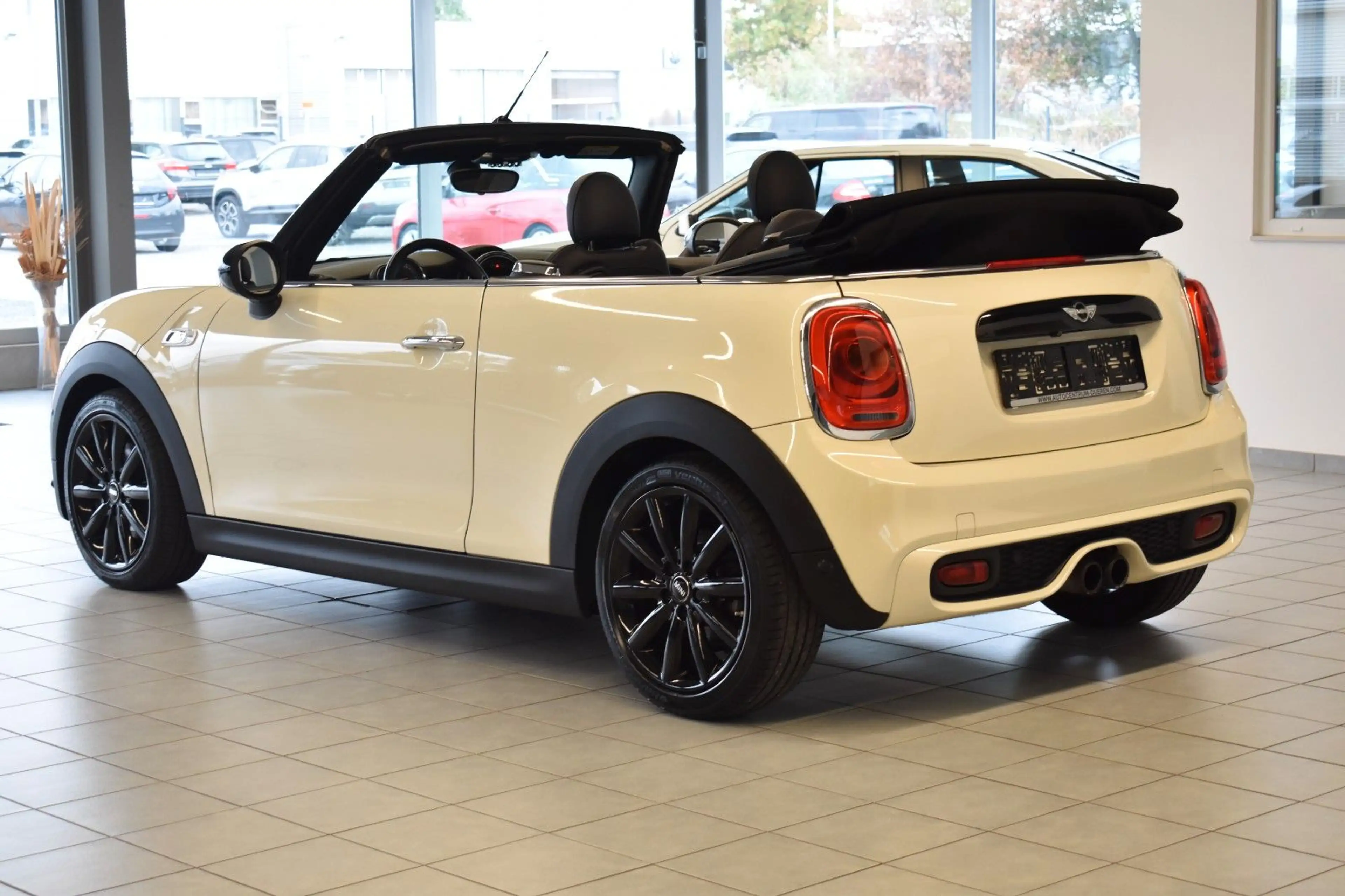 MINI Cooper S Cabrio/LED/CHILLI/NAVI/CAM/ — photo 6