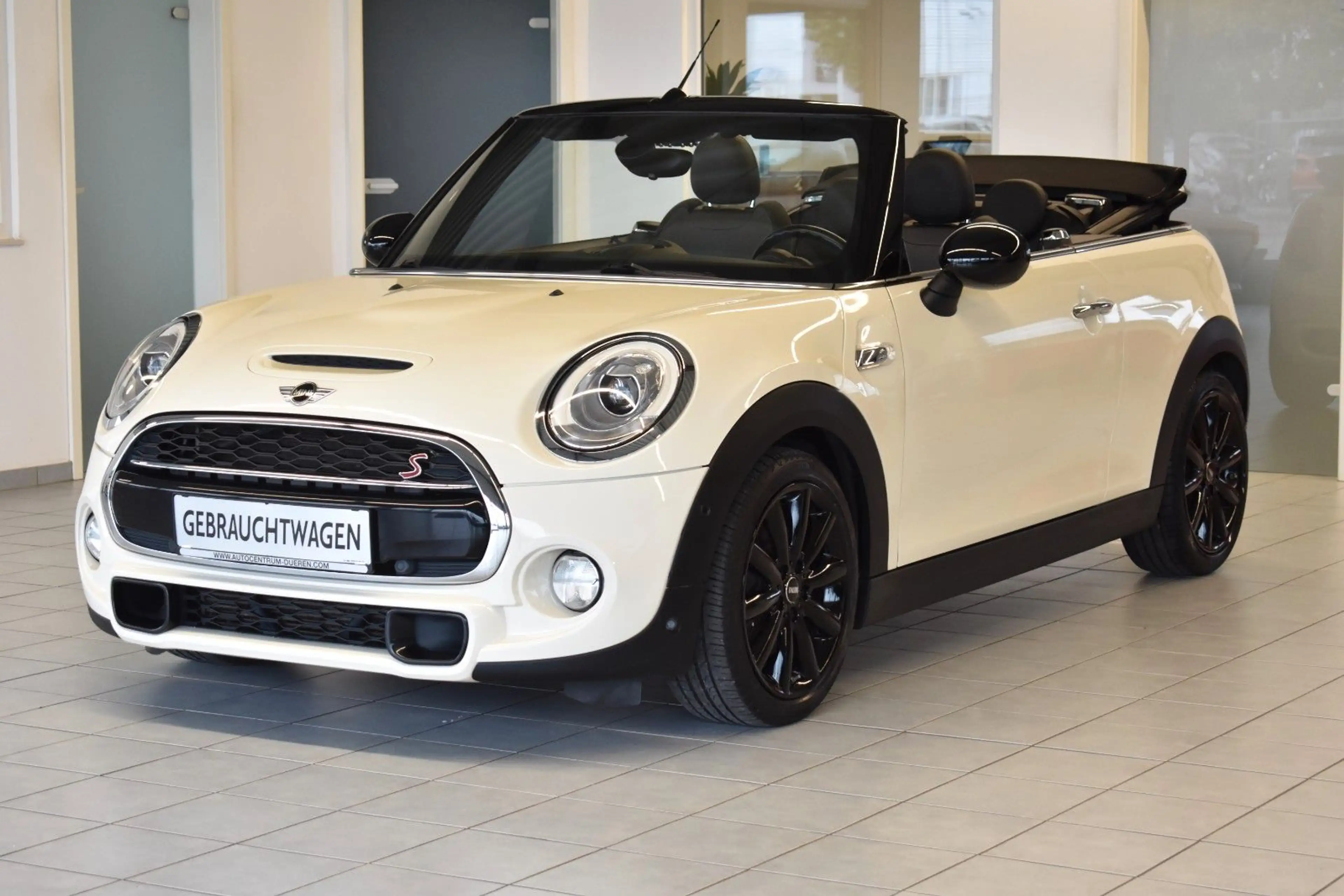 MINI Cooper S Cabrio/LED/CHILLI/NAVI/CAM/ — photo 4