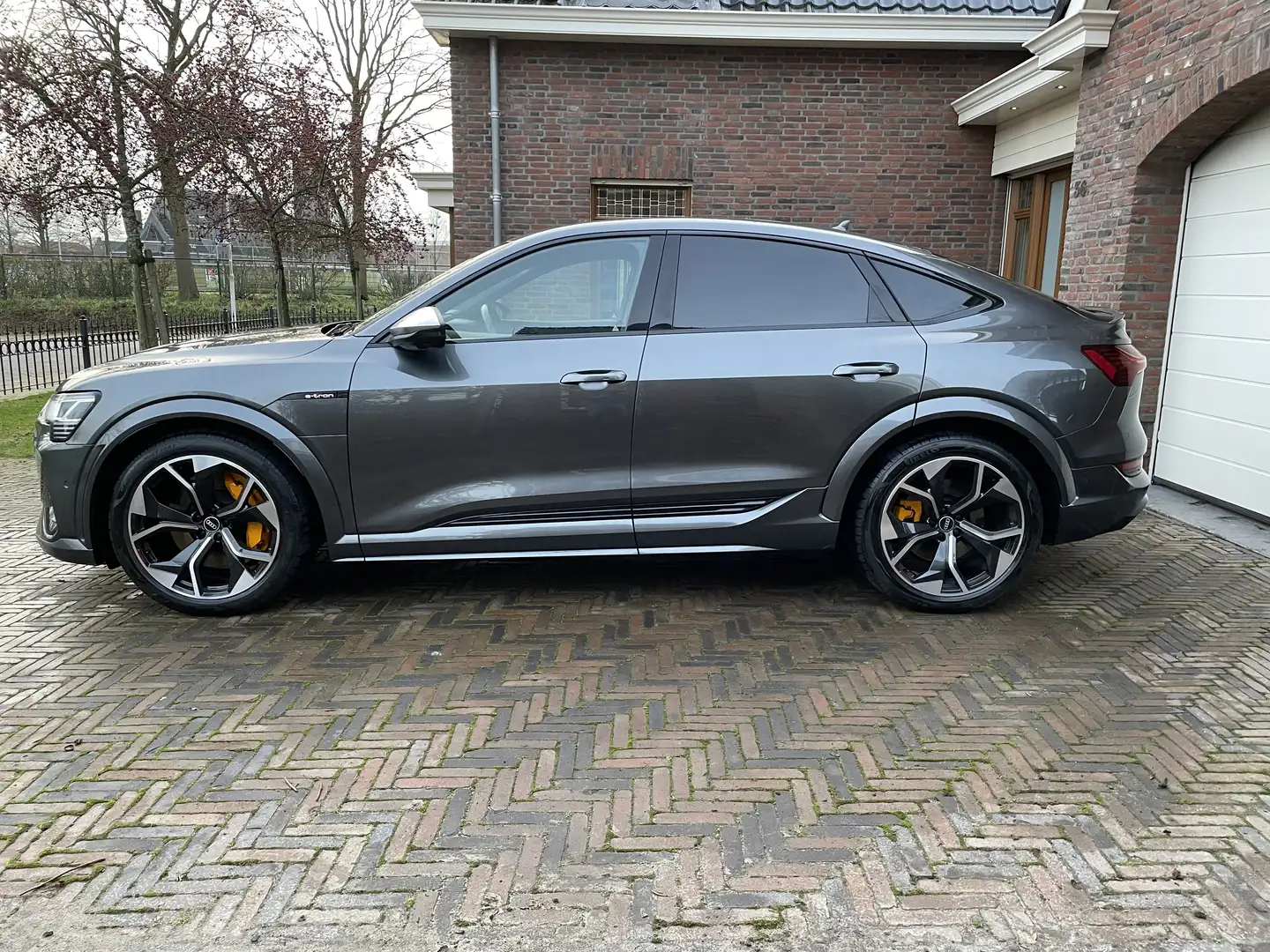 Audi e-tron Sportback /S quattro /503 PK/ Pano/ B&O/ RS Stoele Сірий - 1