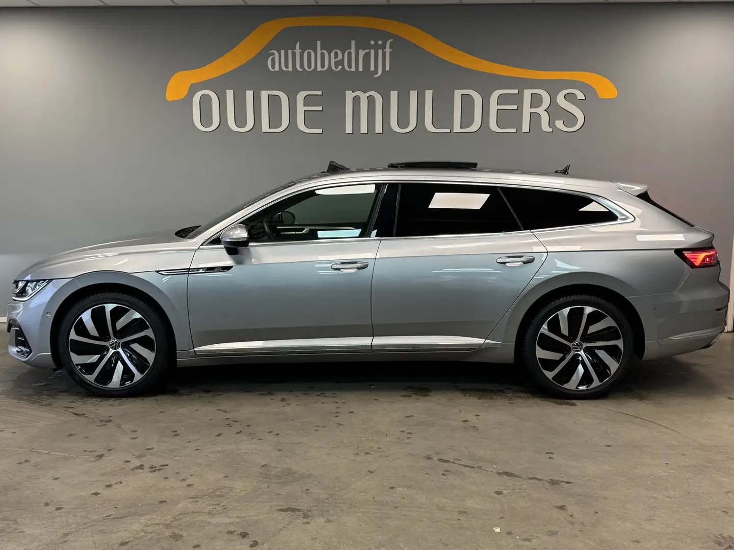 Volkswagen Arteon Shooting Brake 1.4 R-Line R-Line/Leder/Panoramadak Zilver - 2