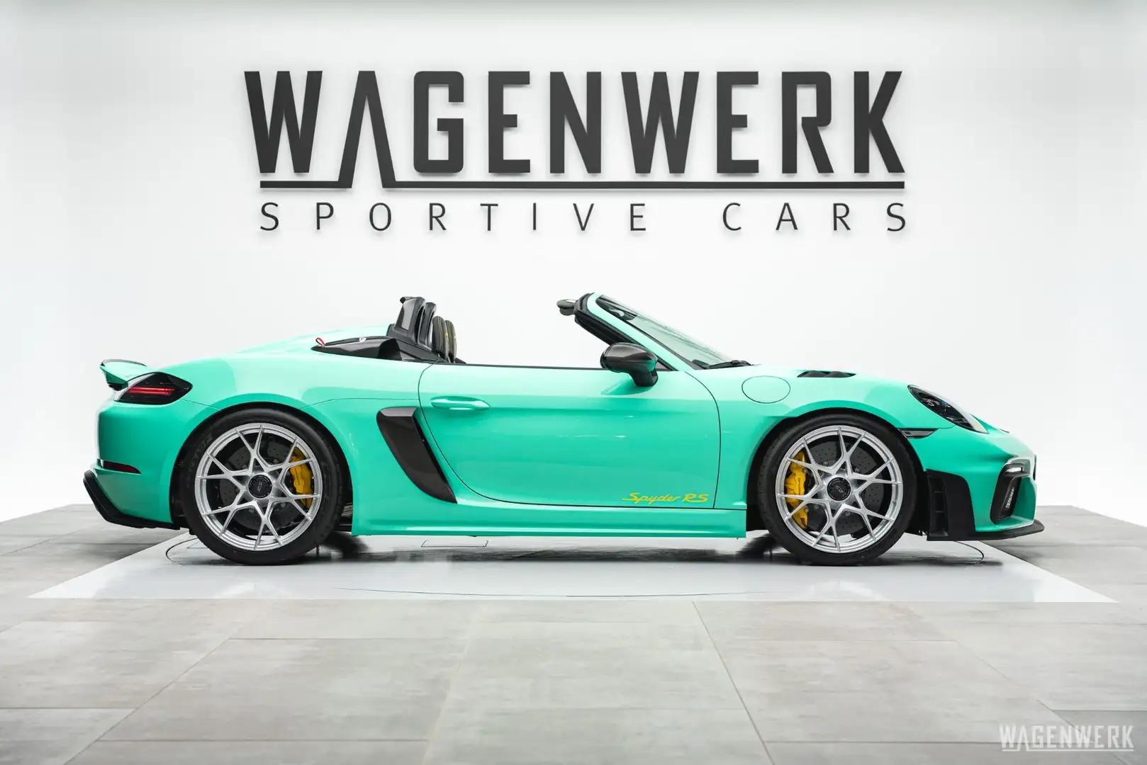 Porsche 718 Spyder RS PDK CXX WEISSACH-PAKET PTS PCCB LIFT UNIKAT Grün - 2