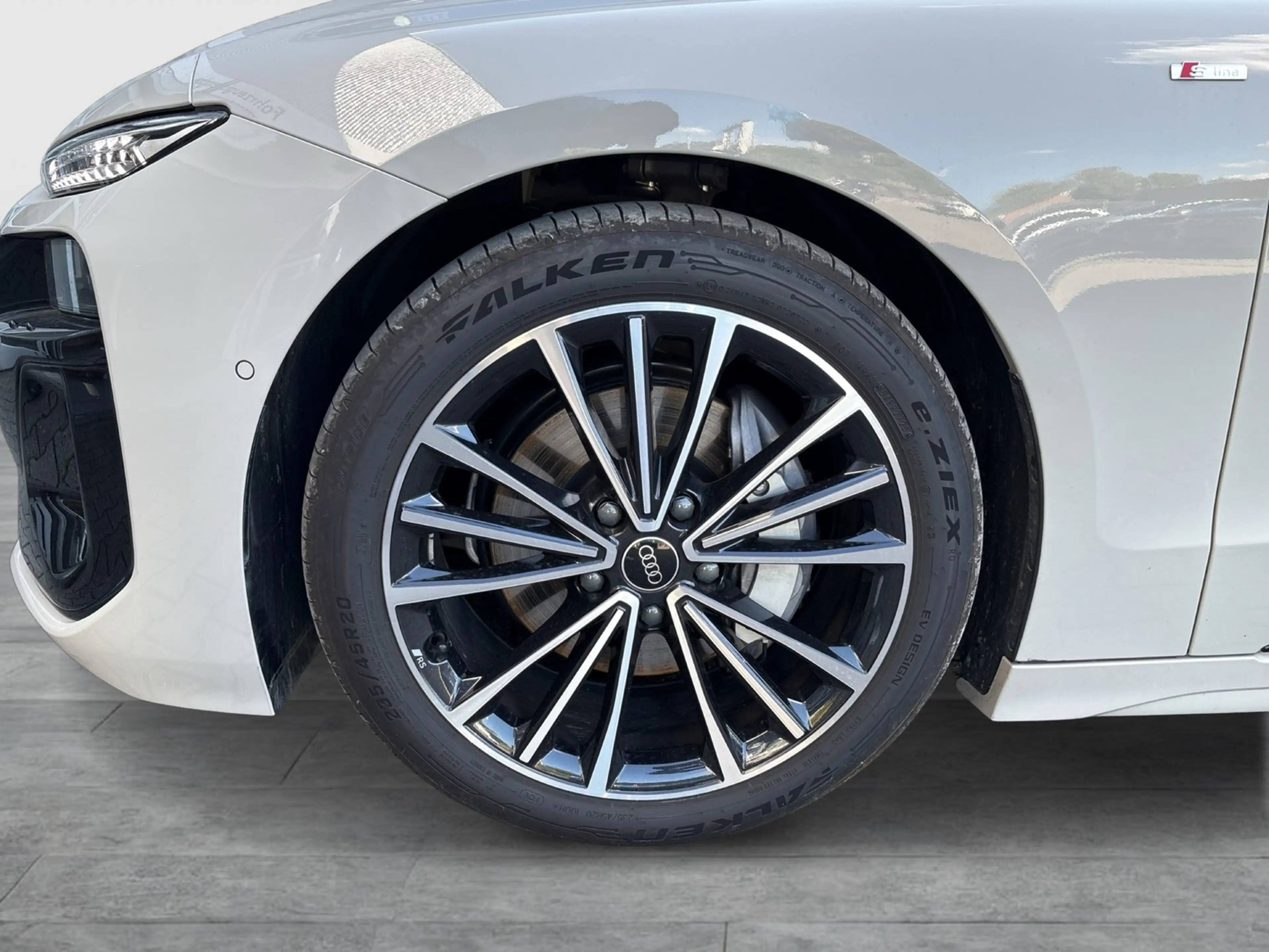 Audi A6 e-tron Avant performance S LINE PANO B&O AHK — photo 10