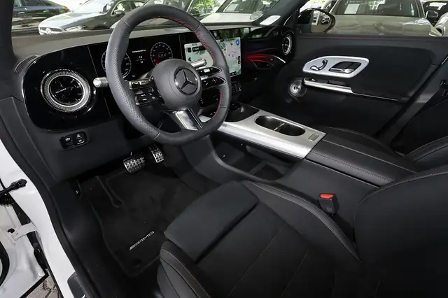 Mercedes-Benz GLB view 9