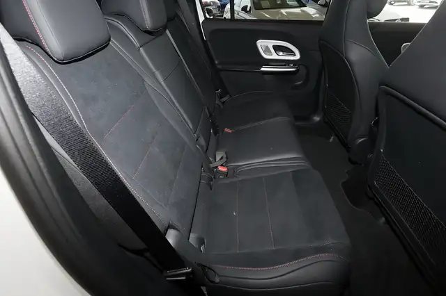Mercedes-Benz GLB view 6