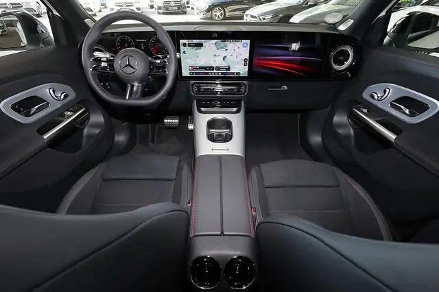 Mercedes-Benz GLB view 5