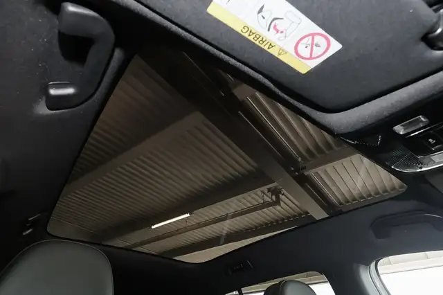 Mercedes-Benz GLB view 7