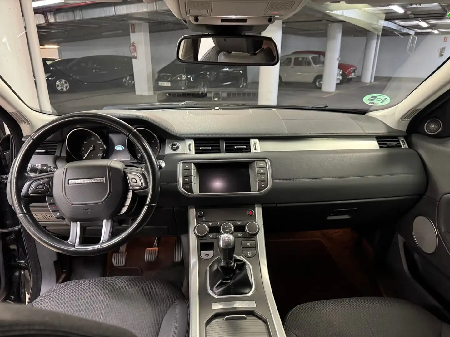 Land Rover Range Rover Evoque 2.0eD4 Pure 2WD 150 Zwart - 2